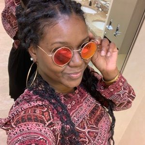 Meet your Posher, Christina